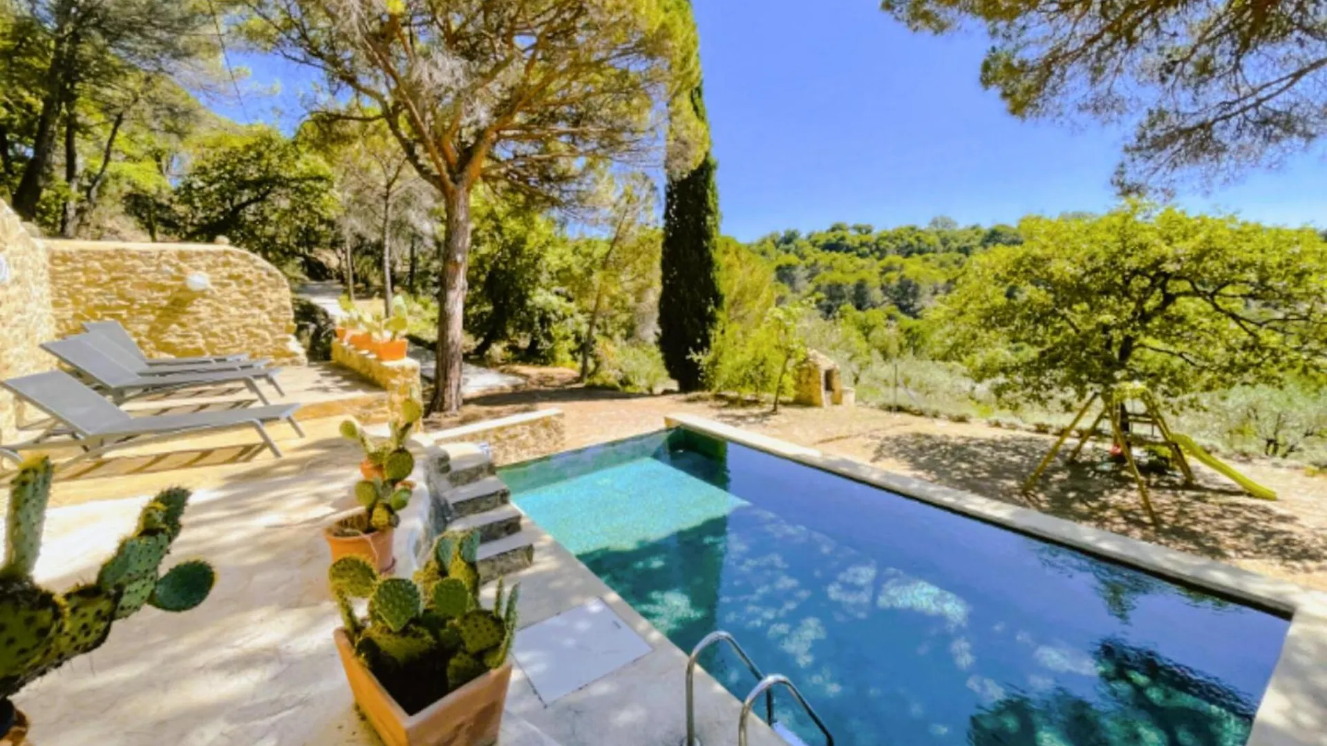 Gorgeous Home In Piegon With Sauna France